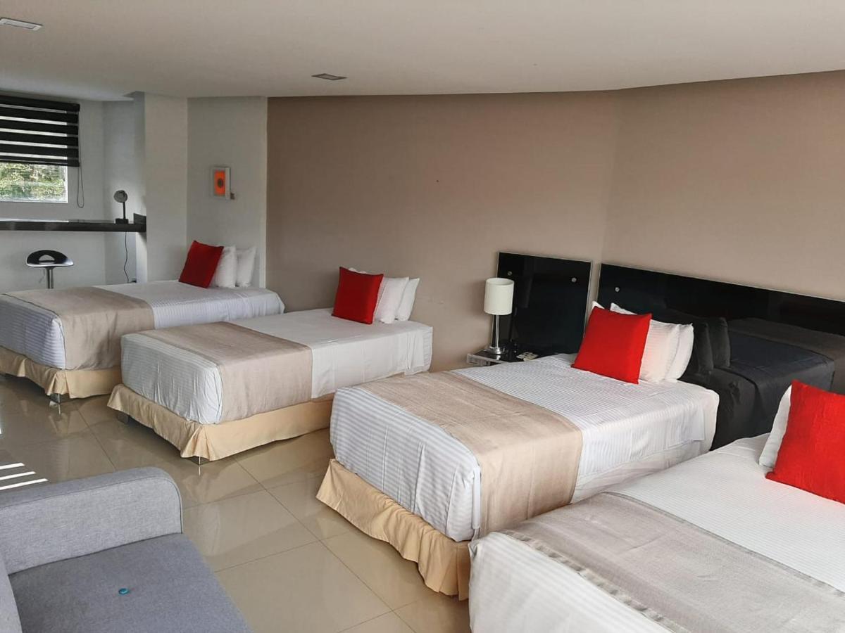Hotel Blue 66 カリ エクステリア 写真