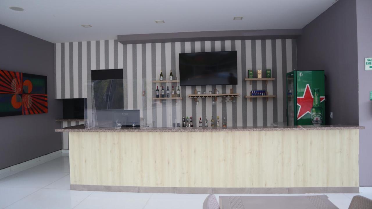 Hotel Blue 66 カリ エクステリア 写真
