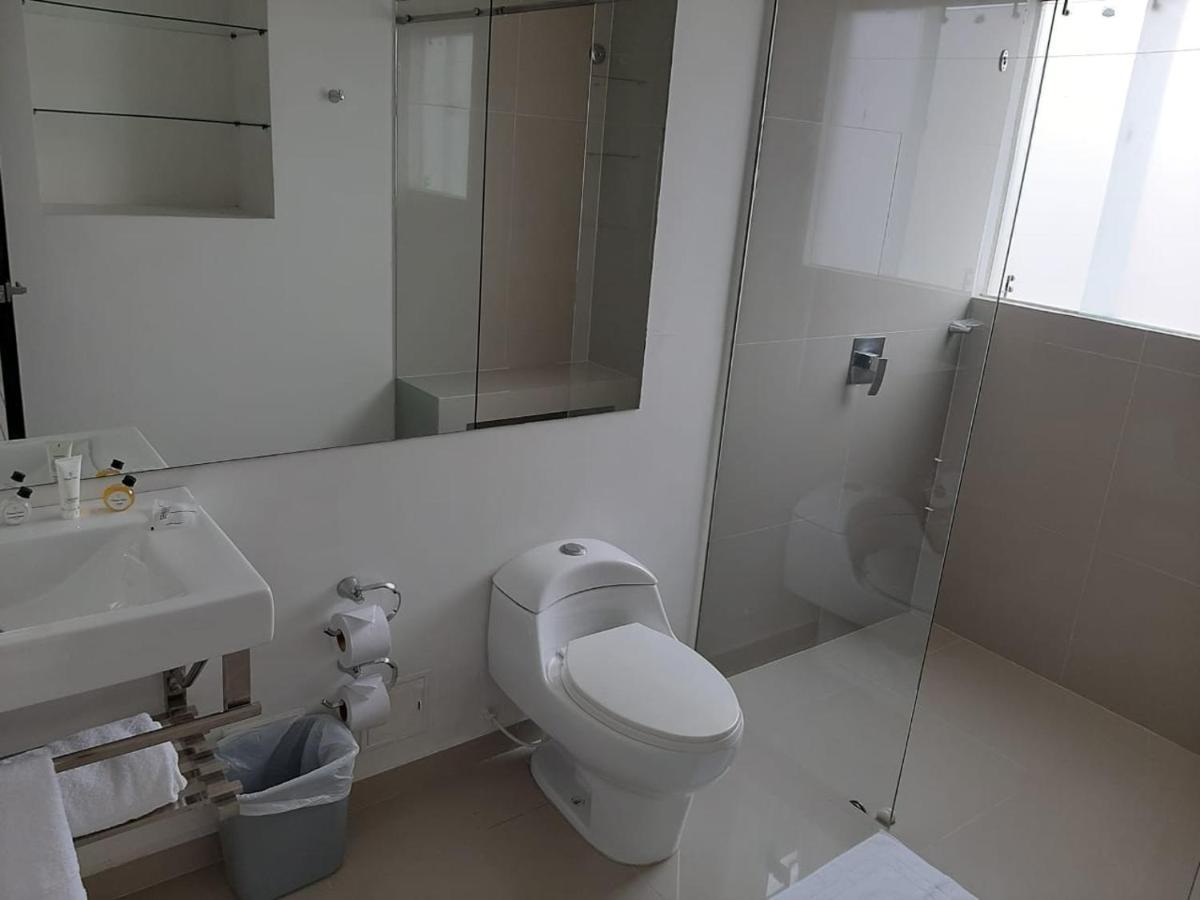 Hotel Blue 66 カリ エクステリア 写真
