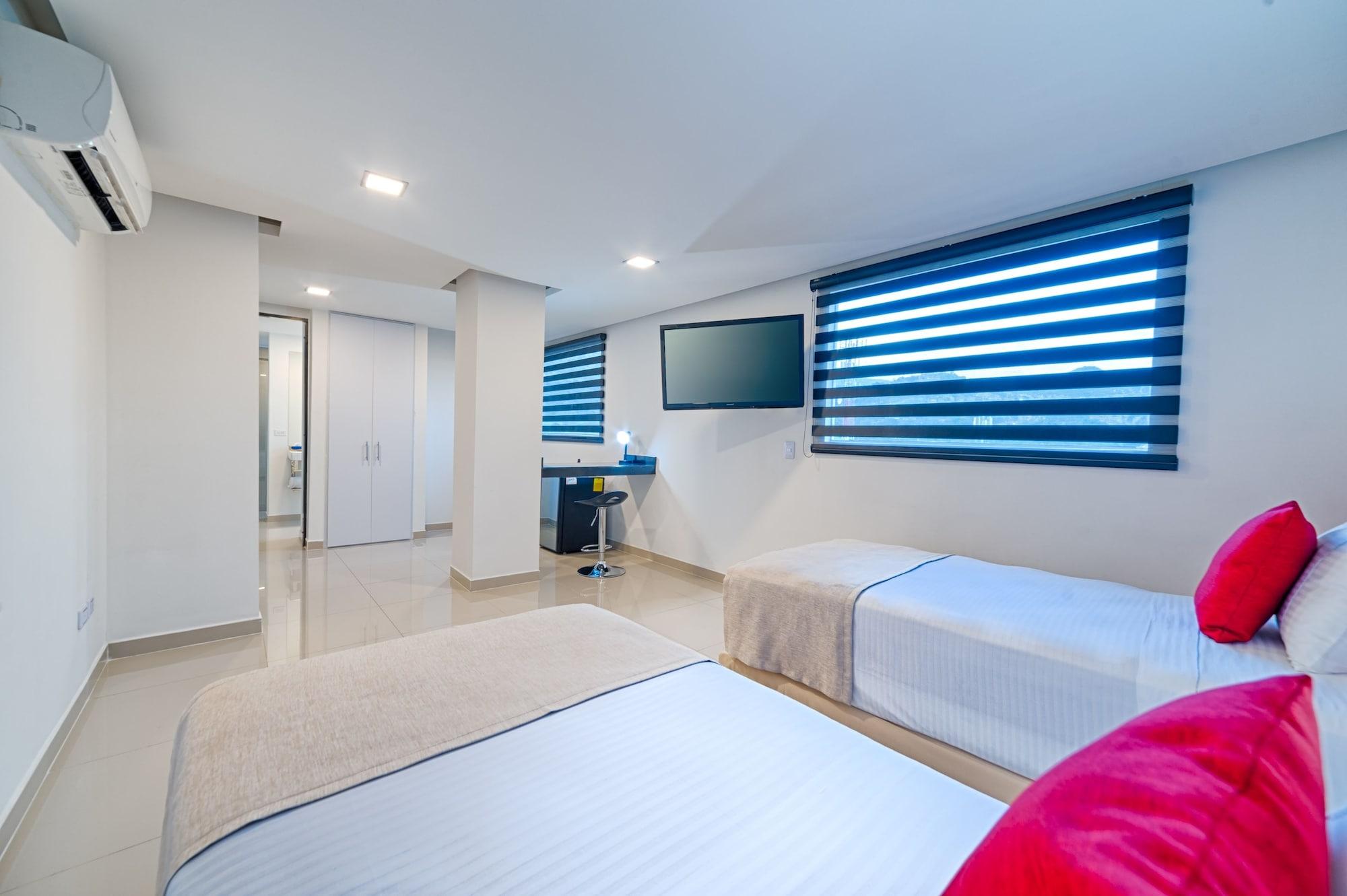 Hotel Blue 66 カリ エクステリア 写真