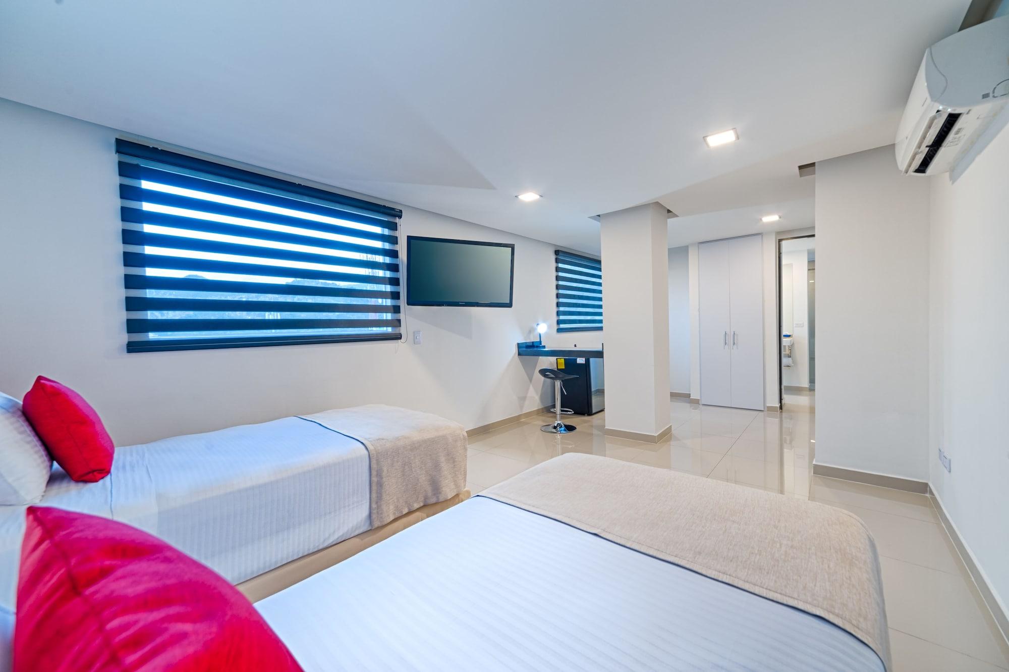 Hotel Blue 66 カリ エクステリア 写真